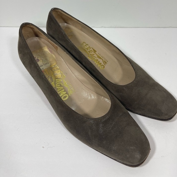Salvatore Ferragamo Brown Suede Pump Women's Block Heel 6.5 - Picture 12 of 12